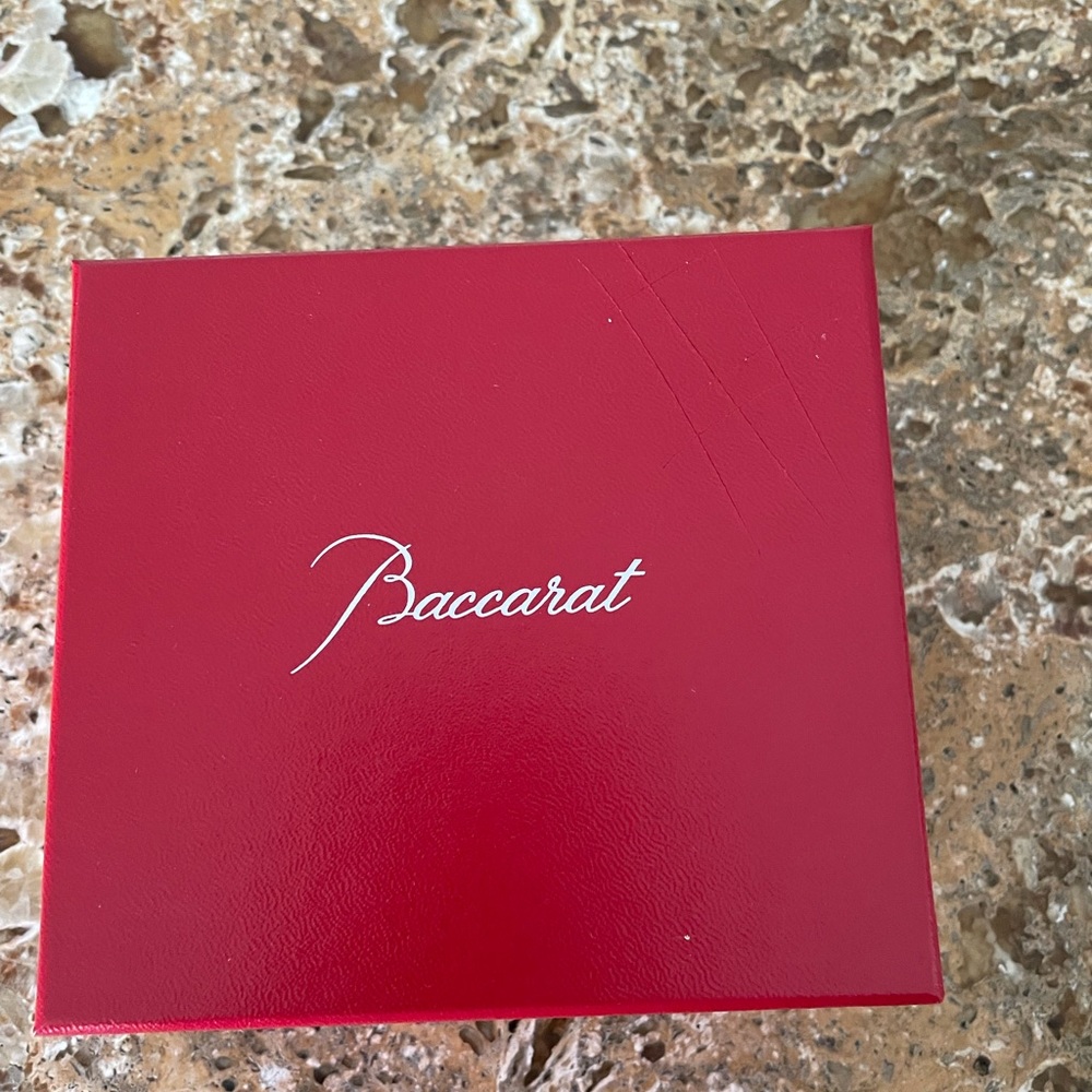 Selling baccarat box that held a vase